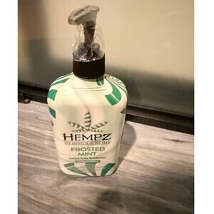 Hempz Frosted Mint Herbal Body Moisturizer 17oz